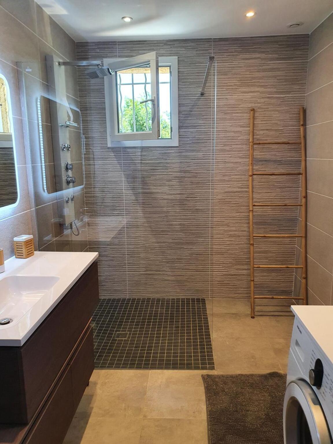 Villa Spacieuse A Beziers Avec Piscine Privee Et Jacuzzi Extérieur photo